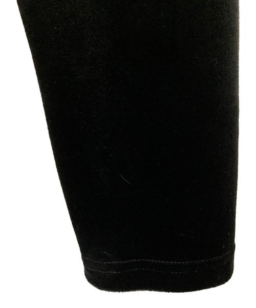 Sea Room lynn（シールームリン）Sea Room lynn (シールームリン) COELIE (コエリー) AOI IHARA (アオイイハラ) パッドinマットベロアHOLEトップス ブラック サイズ:Free 未使用品の古着・服飾アイテム