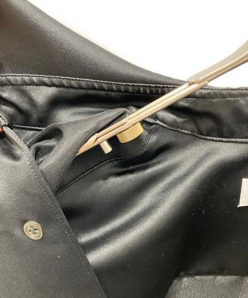 COMME des GARCONS GIRL（コムデギャルソンガール）COMME des GARCONS GIRL (コムデギャルソンガール) ラッフルフリル ヘビーサテンブラウス ブラック サイズ:Sの古着・服飾アイテム