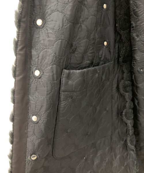 noir kei ninomiya（ノワール ケイ ニノミヤ）noir kei ninomiya (ノワール ケイ ニノミヤ) フラワーフェイクファーベスト ブラック サイズ:Sの古着・服飾アイテム
