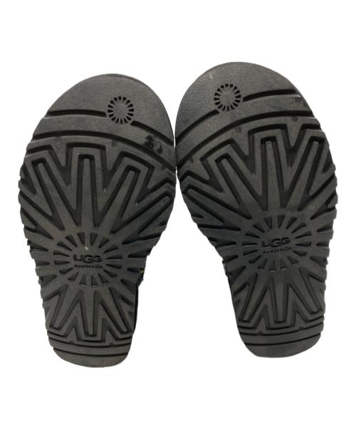 UGG（アグ）UGG (アグ) JIMMY CHOO (ジミーチュウ) スタッズムートンブーツ ネイビー サイズ:23cmの古着・服飾アイテム