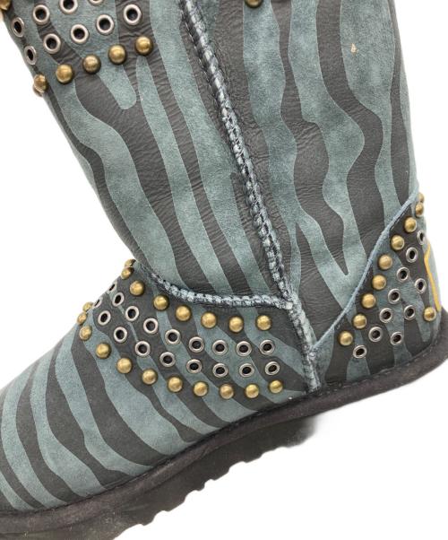 UGG（アグ）UGG (アグ) JIMMY CHOO (ジミーチュウ) スタッズムートンブーツ ネイビー サイズ:23cmの古着・服飾アイテム