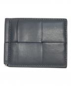 BOTTEGA VENETAボッテガベネタ）の古着「マネークリップ付き二つ折りウォレット」｜グレー