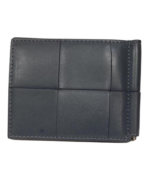 BOTTEGA VENETA（ボッテガベネタ）BOTTEGA VENETA (ボッテガベネタ) マネークリップ付き二つ折りウォレット グレーの古着・服飾アイテム