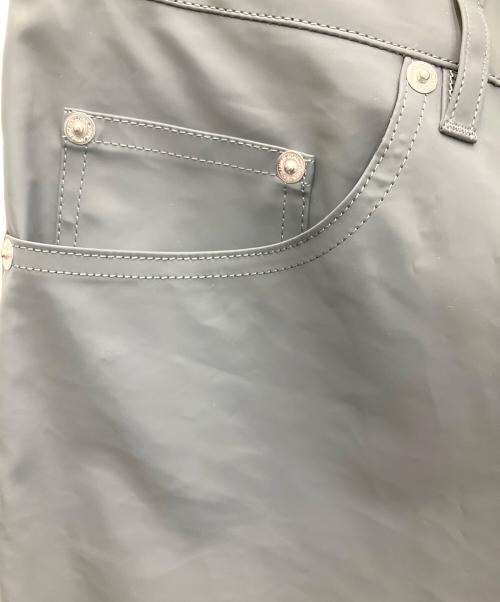 JOHN LAWRENCE SULLIVAN（ジョン ローレンス サリバン）JOHN LAWRENCE SULLIVAN (ジョン ローレンス サリバン) RUBBER COATED PANTS グレー サイズ:SIZE48 未使用品の古着・服飾アイテム