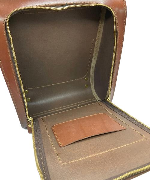 Herz（ヘルツ）Herz (ヘルツ) 流線型リュック ブラウンの古着・服飾アイテム