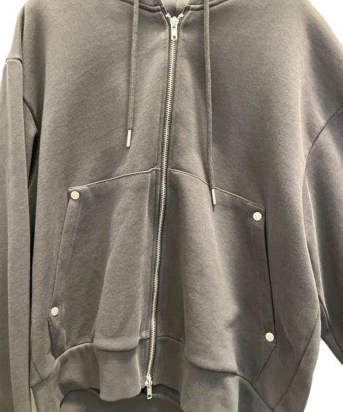 OPENING act（オープニングアクト）OPENING act (オープニングアクト) ヘヴィーオンススウェットリベット付ジップアップパーカー チャコールグレー サイズ:М 未使用品の古着・服飾アイテム