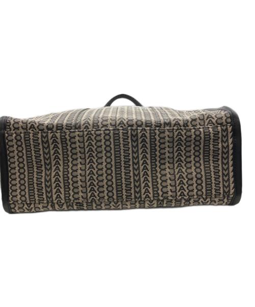 MARC JACOBS（マークジェイコブズ）MARC JACOBS (マークジェイコブズ) ザ モノグラム トートバッグ ラージ ベージュ×ブラックの古着・服飾アイテム