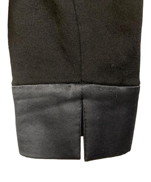 FOXEY（フォクシー）FOXEY (フォクシー) プリーツ切替ワンピース ブラック サイズ:SIZE 38の古着・服飾アイテム