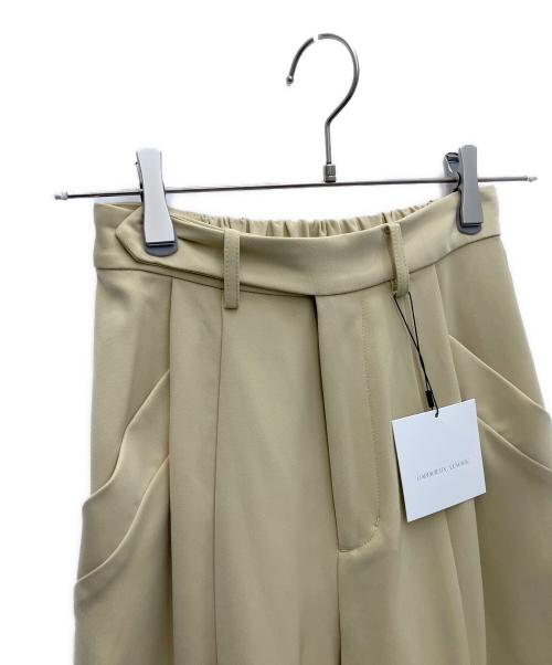 CAPRICIEUX LE'MAGE（カプリシューレマージュ）CAPRICIEUX LE'MAGE (カプリシューレマージュ) サイドポケットワイドパンツ ベージュ サイズ:SIZE36 未使用品の古着・服飾アイテム