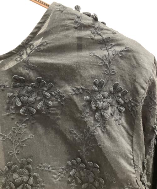 BEAUTY&YOUTH（ビューティーアンドユース）BEAUTY&YOUTH (ビューティーアンドユース) セルロースナイロン エンブロイダリー シャツ ブラック サイズ:フリーの古着・服飾アイテム