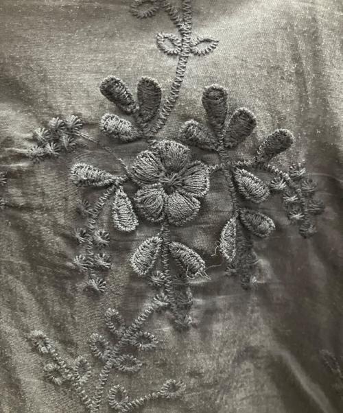 BEAUTY&YOUTH（ビューティーアンドユース）BEAUTY&YOUTH (ビューティーアンドユース) セルロースナイロン エンブロイダリー シャツ ブラック サイズ:フリーの古着・服飾アイテム