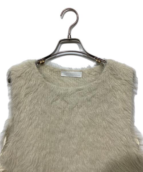 nothingeverything（ナッシングエブリシング）nothingeverything (ナッシングエブリシング) オープンサイドファーベスト　1618-499-0939 オフホワイト サイズ:OS 未使用品の古着・服飾アイテム