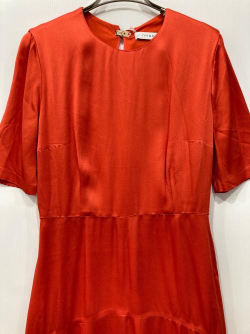 IVY&OAK（・）IVY&OAK (・) サテンワンピース レッド サイズ:36の古着・服飾アイテム