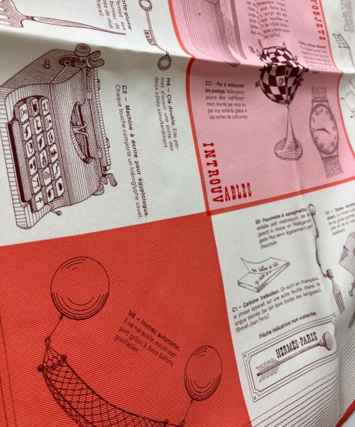 HERMES（エルメス）HERMES (エルメス) CATALOGUE D'OBJETS　カレ40 ピンクの古着・服飾アイテム