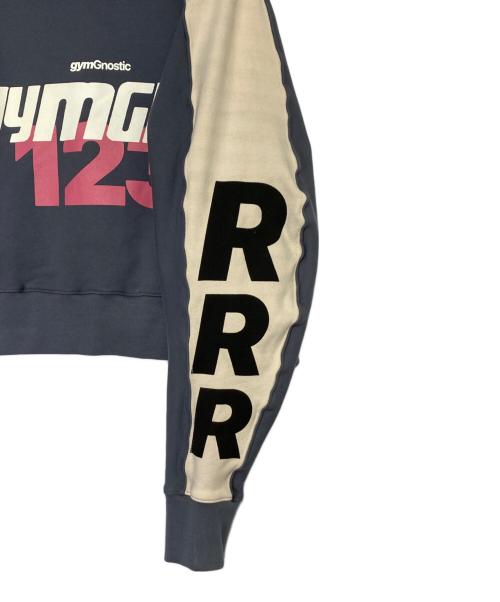 RRR123（リヴィントンロイレビス）RRR123 (アールアールアールワンツースリー) AGAPE CREWNECK グレー サイズ:3の古着・服飾アイテム