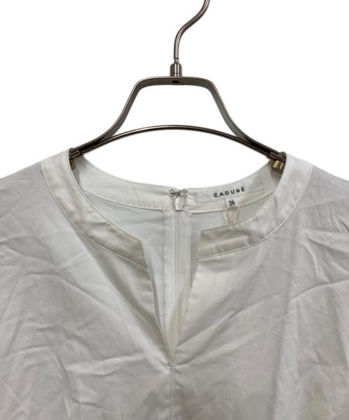 CADUNE（カデュネ）CADUNE (カデュネ) サイドギャザーワンピース ホワイト サイズ:SIZE 36の古着・服飾アイテム