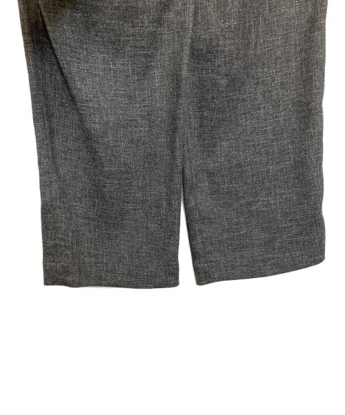 BRUNELLO CUCINELLI（ブルネロクチネリ）BRUNELLO CUCINELLI (ブルネロクチネリ) ストレートレッグ プリーツ トラウザーズ チャコールグレー サイズ:38の古着・服飾アイテム