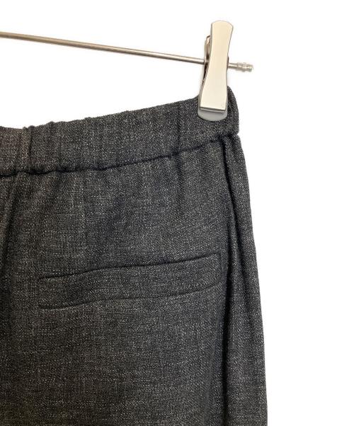BRUNELLO CUCINELLI（ブルネロクチネリ）BRUNELLO CUCINELLI (ブルネロクチネリ) ストレートレッグ プリーツ トラウザーズ チャコールグレー サイズ:38の古着・服飾アイテム