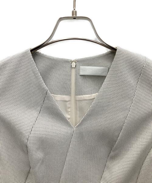 CELFORD（セルフォード）CELFORD (セルフォード) ツイストワンピース アイボリー サイズ:SIZE34の古着・服飾アイテム