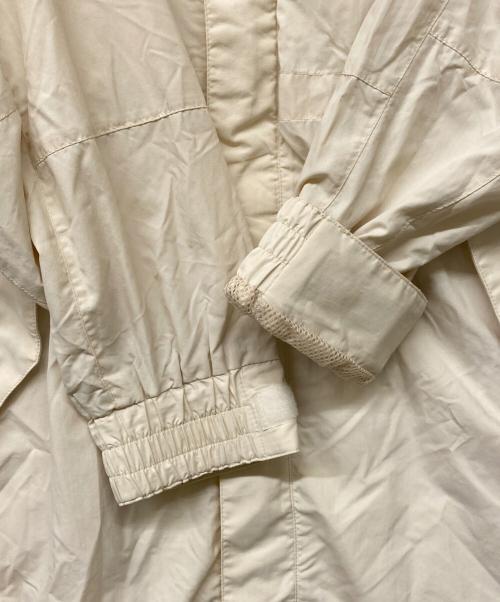 WILD THINGS（ワイルドシングス）WILD THINGS (ワイルドシングス) OPAQUE.CLIP (オペークドットクリップ) ドロストナイロンコート アイボリー サイズ:Mの古着・服飾アイテム