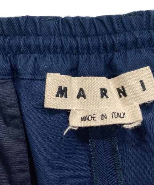 MARNI（マルニ）MARNI (マルニ) コットンツイル1Pシャーリングテーパードパンツ ネイビー サイズ:44の古着・服飾アイテム