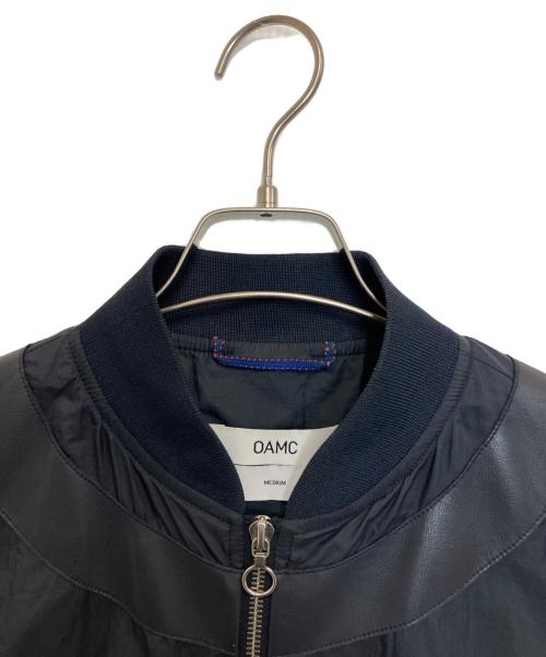 OAMC（オーエーエムシー）OAMC (オーエーエムシー) ナイロンジャケット ネイビー サイズ:Mの古着・服飾アイテム