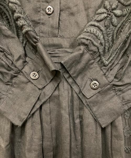 PLACE NATIONALE（プレイスナショナル）PLACE NATIONALE (プレイスナショナル) エンブロイダリーワンピース ブラック サイズ:SIZE 1の古着・服飾アイテム