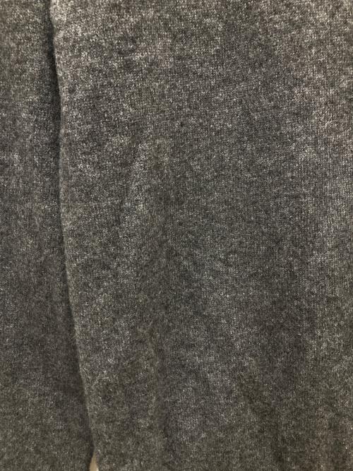 Piattelli（Piattelli）Piattelli (Piattelli) BARNEYS NEWYORK (バーニーズ・ニューヨーク) カシミヤVネックニット グレー サイズ:Lの古着・服飾アイテム