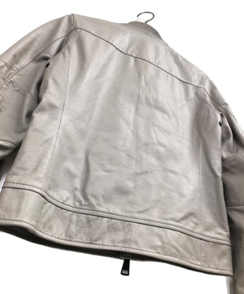 AOURE（アウール）AOURE (アウール) ウォッシュドレザー ライダースジャケット アイボリー サイズ:Sの古着・服飾アイテム