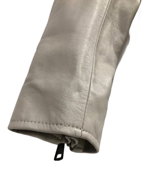 AOURE（アウール）AOURE (アウール) ウォッシュドレザー ライダースジャケット アイボリー サイズ:Sの古着・服飾アイテム