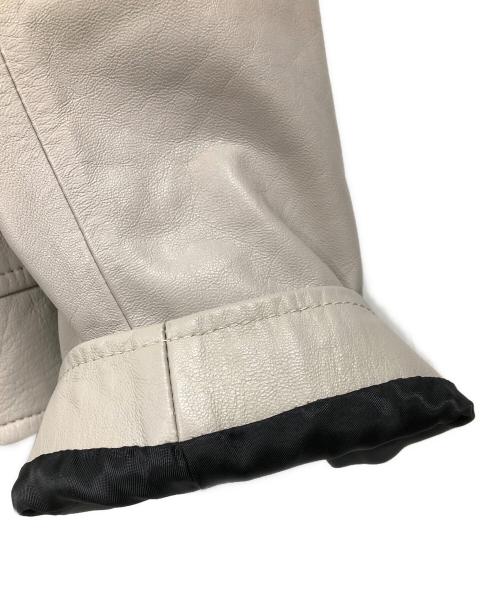 AOURE（アウール）AOURE (アウール) ウォッシュドレザー ライダースジャケット アイボリー サイズ:Sの古着・服飾アイテム