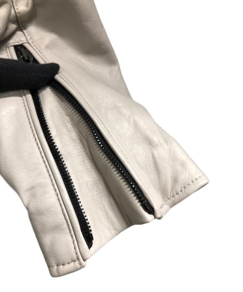 AOURE（アウール）AOURE (アウール) ウォッシュドレザー ライダースジャケット アイボリー サイズ:Sの古着・服飾アイテム