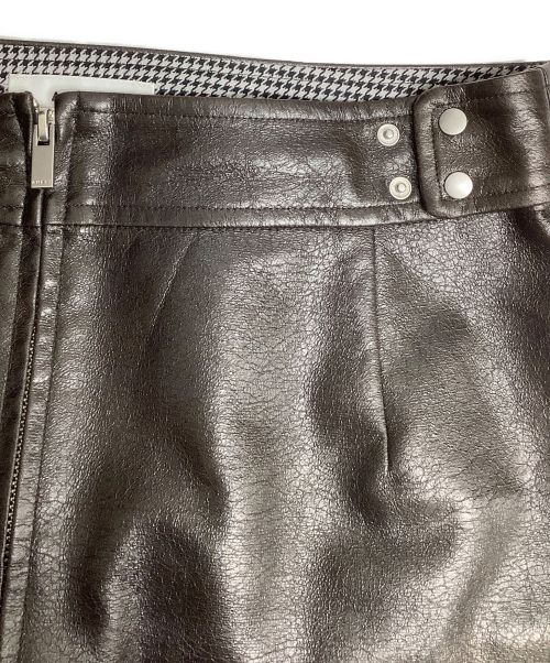 Ameri（アメリ）AMERI (アメリ) 2WAY CRASH FAKE LEATHER SKIRT ダークブラウン サイズ:Mの古着・服飾アイテム