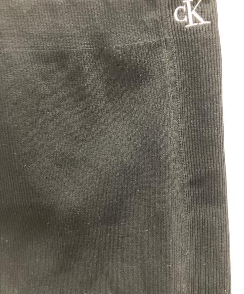 Calvin Klein Jeans（カルバンクラインジーンズ）Calvin Klein Jeans (カルバンクラインジーンズ) BACK ZIP KNITTED SKIRT ブラック サイズ:xsの古着・服飾アイテム