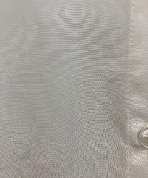 MARMARMAR（マーマーマー）MARMARMAR (マーマーマー) ハーフスリーブスタンドカラーワンピース ホワイト サイズ:表記無しの古着・服飾アイテム