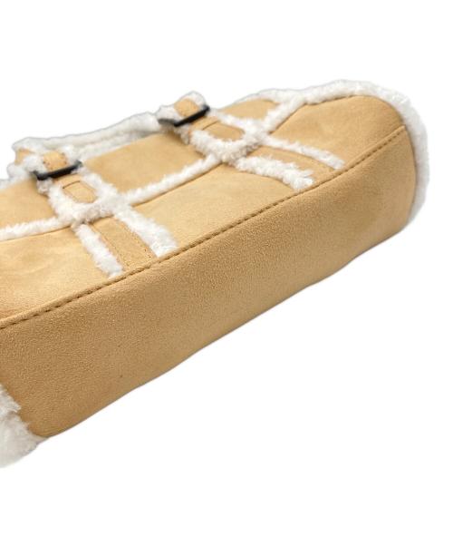 EMODA（エモダ）EMODA (エモダ) フェイクムートンボストンバッグ ベージュ サイズ:なし 未使用品の古着・服飾アイテム