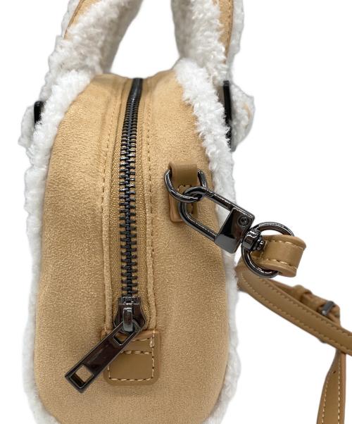 EMODA（エモダ）EMODA (エモダ) フェイクムートンボストンバッグ ベージュ サイズ:なし 未使用品の古着・服飾アイテム