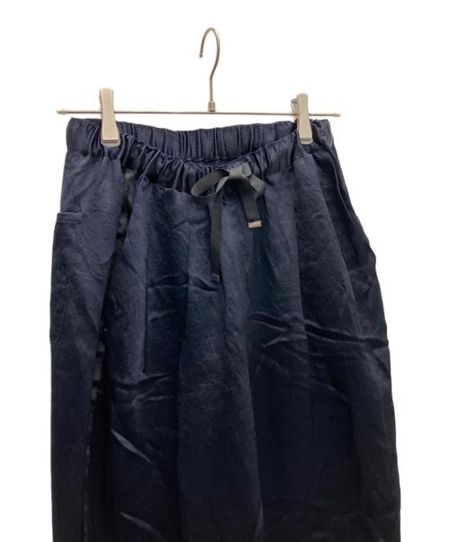 MANOF（マノフ）MANOF (マノフ) サイドラインサテンパンツ ブラック サイズ:Mの古着・服飾アイテム