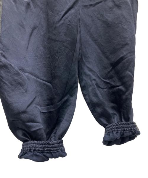 MANOF（マノフ）MANOF (マノフ) サイドラインサテンパンツ ブラック サイズ:Mの古着・服飾アイテム