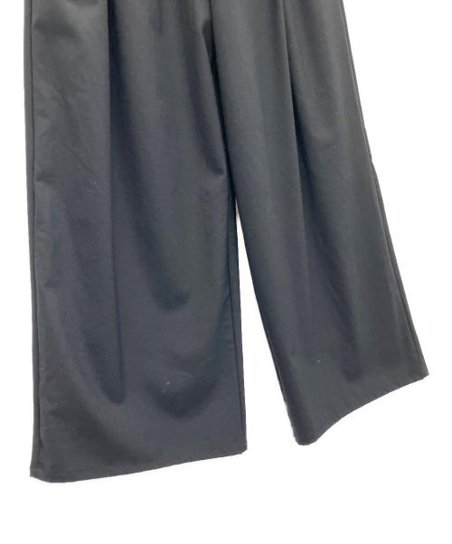 MALLOW BLUE（マロウブルー）mallow blue (マロウブルー) タックパンツ ブラック サイズ:Mの古着・服飾アイテム
