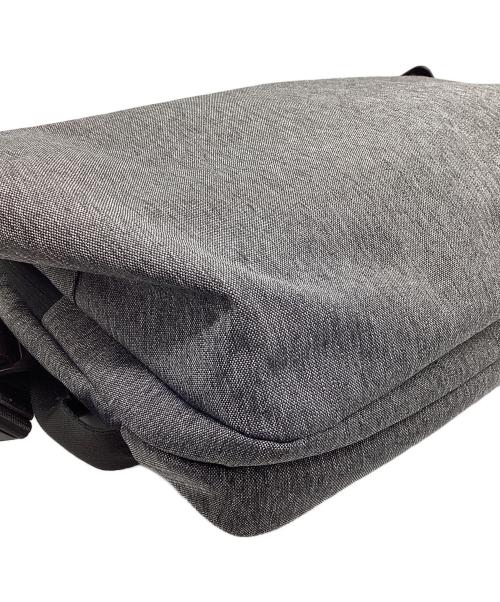 Cote&Ciel（コートエシエル）Cote&Ciel (コートエシエル) メッセンジャーバッグ グレーの古着・服飾アイテム