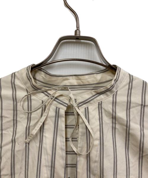 GALLARDA GALANTE（ガリャルダガランテ）GALLARDA GALANTE (ガリャルダガランテ) ストライプカフタンワンピース ホワイト サイズ:SIZE Freeの古着・服飾アイテム