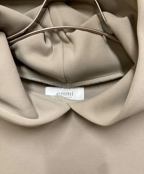 emmi atelier（エミアトリエ）emmi atelier (エミアトリエ) フーディーカットワンピース オリーブ サイズ:SIZE 0 未使用品の古着・服飾アイテム