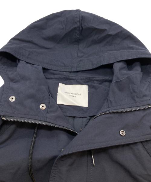 URBAN RESEARCH DOORS（アーバンリサーチドアーズ）URBAN RESEARCH DOORS (アーバンリサーチドアーズ) キルトライナー撥水マウンテンパーカー ネイビー サイズ:Mの古着・服飾アイテム
