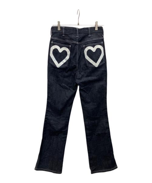 BASICKS（ベイシックス）BASICKS (ベイシックス) ハートプリント フレアデニムパンツ インディゴ サイズ:Mの古着・服飾アイテム