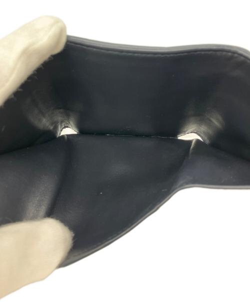 BOTTEGA VENETA（ボッテガベネタ）BOTTEGA VENETA (ボッテガベネタ) マキシイントレチャート　コンパクトウォレット　三つ折 ウォレット ネイビーの古着・服飾アイテム