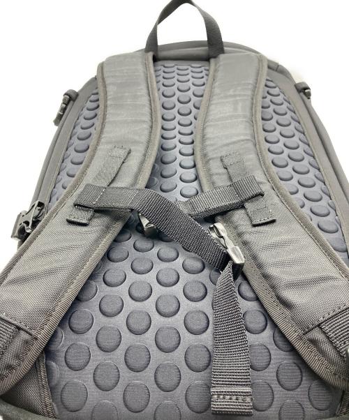 MONCLER（モンクレール）MONCLER (モンクレール) FRAGMENT DESIGN (フラグメントデザイン) バックパック ブラックの古着・服飾アイテム