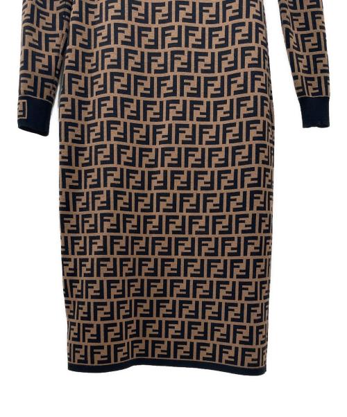 FENDI（フェンディ）FENDI (フェンディ) ズッカ柄ニットワンピース ブラウン×ブラック サイズ:38の古着・服飾アイテム
