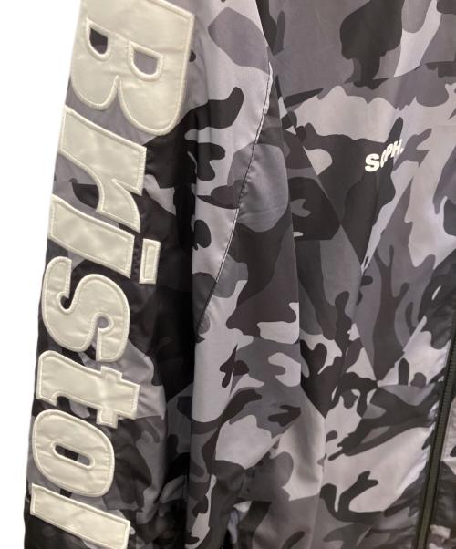 F.C.R.B.（エフシーレアルブリストル）F.C.R.B. (エフシーレアルブリストル) ナイロンジャケット グレー サイズ:Ｌの古着・服飾アイテム