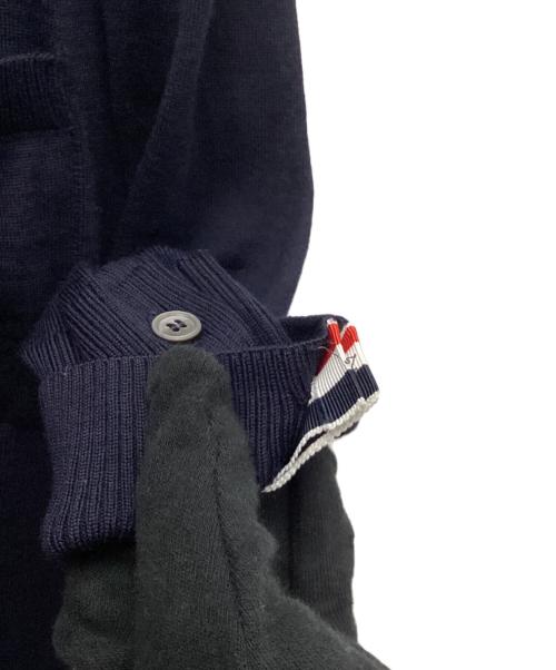 THOM BROWNE. NEW YORK（トムブラウン ニューヨーク）THOM BROWNE. NEW YORK (トムブラウンニューヨーク) 4BAR クラシック Vネック ファインメリノウール カーディガン ネイビー×ホワイト サイズ:1の古着・服飾アイテム